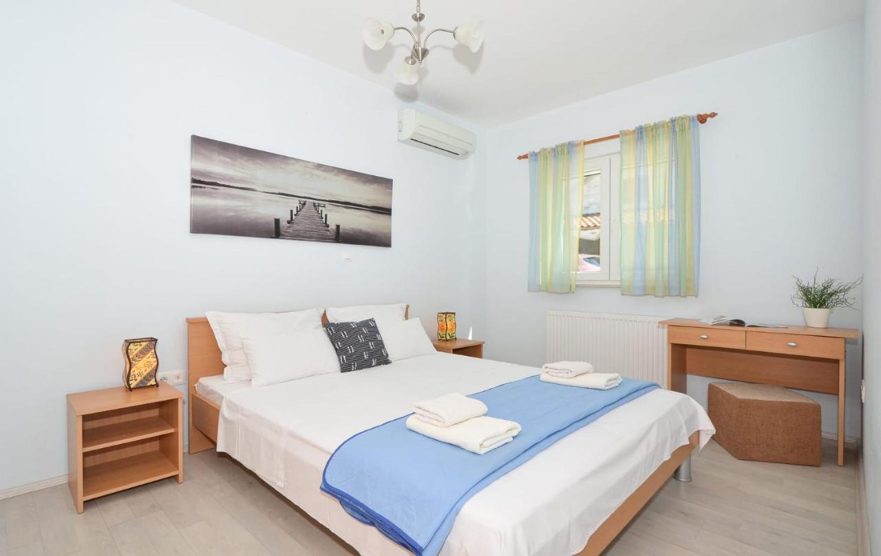 Apartments Santo Trogir - Okrug Gornji المظهر الخارجي الصورة