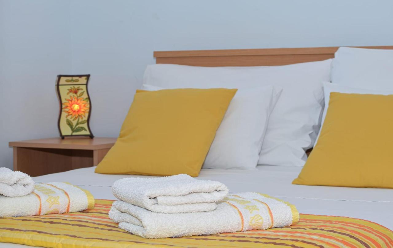 Apartments Santo Trogir - Okrug Gornji المظهر الخارجي الصورة